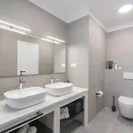 Luxury Mia With Sea View, Heated Pool And Jacuzzi Villa