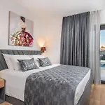 Luxury Mia With Sea View, Heated Pool And Jacuzzi Villa *