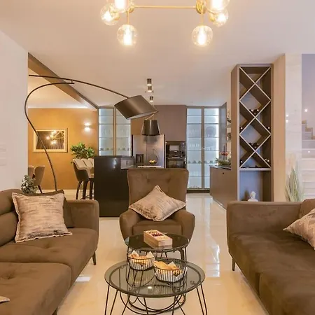 Villa Luxury Mia With Sea View, Heated Pool And Jacuzzi Sevid