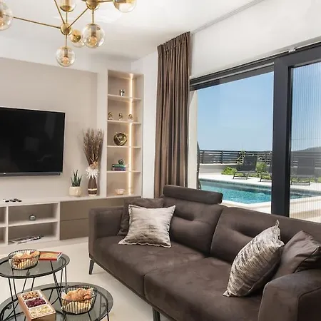 Luxury Mia With Sea View, Heated Pool And Jacuzzi Sevid
