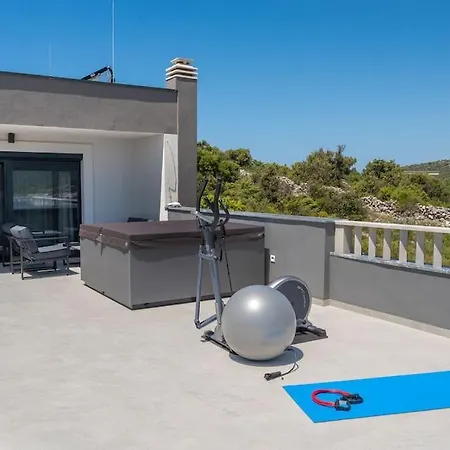 Luxury Mia With Sea View, Heated Pool And Jacuzzi Villa Sevid