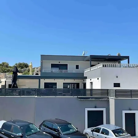 Villa Luxury Mia With Sea View, Heated Pool And Jacuzzi Sevid