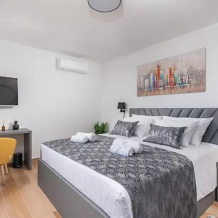Luxury Mia With Sea View, Heated Pool And Jacuzzi Sevid